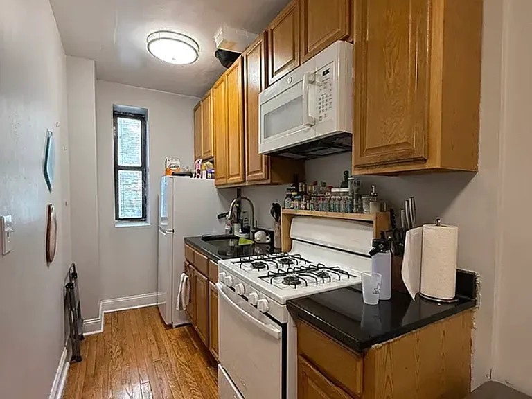 550 Ocean Ave #1B — Photo 8