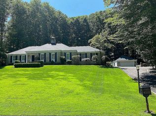 25 Glenwood Rd, Colts Neck, NJ 07722