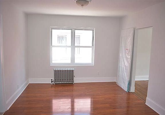 2nd image of 3250 43rd St #2
