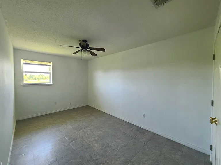 3541 Kings Dr — Photo 7