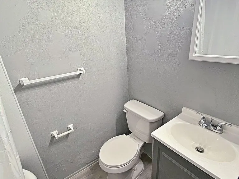 2205 Jones St — Photo 19