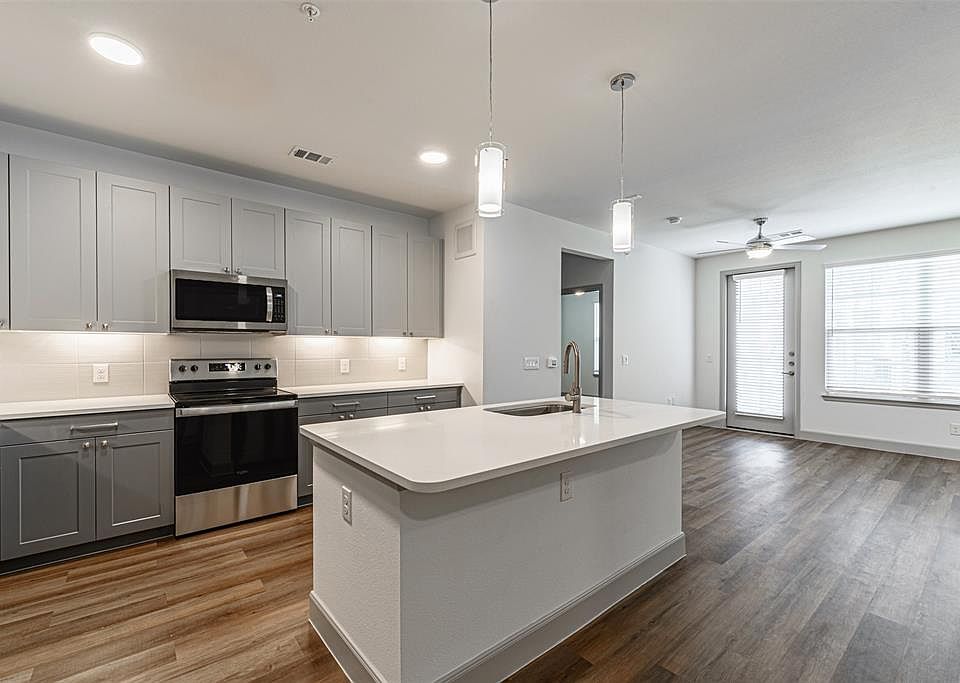 1st image of 20510 Cypress Plaza Pkwy #7105