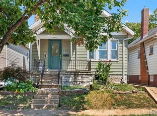 4081 Burgen Ave, Saint Louis, MO 63116