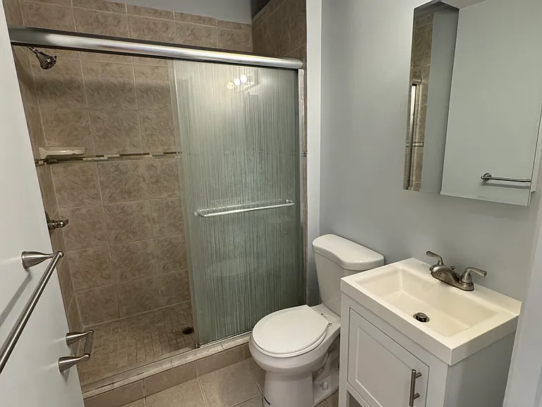 313 S 17th St #2F — Photo 10