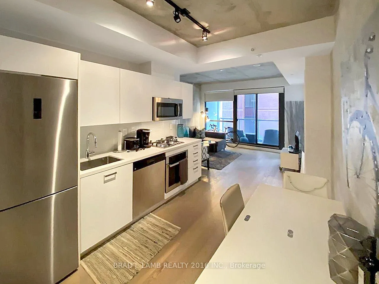 1 bed, $2,175 — Photo 4