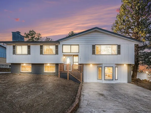 1801 24th Ave Ct, Greeley, CO 80634