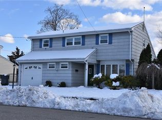 27 Karl Dr, Old Bridge, NJ 08857