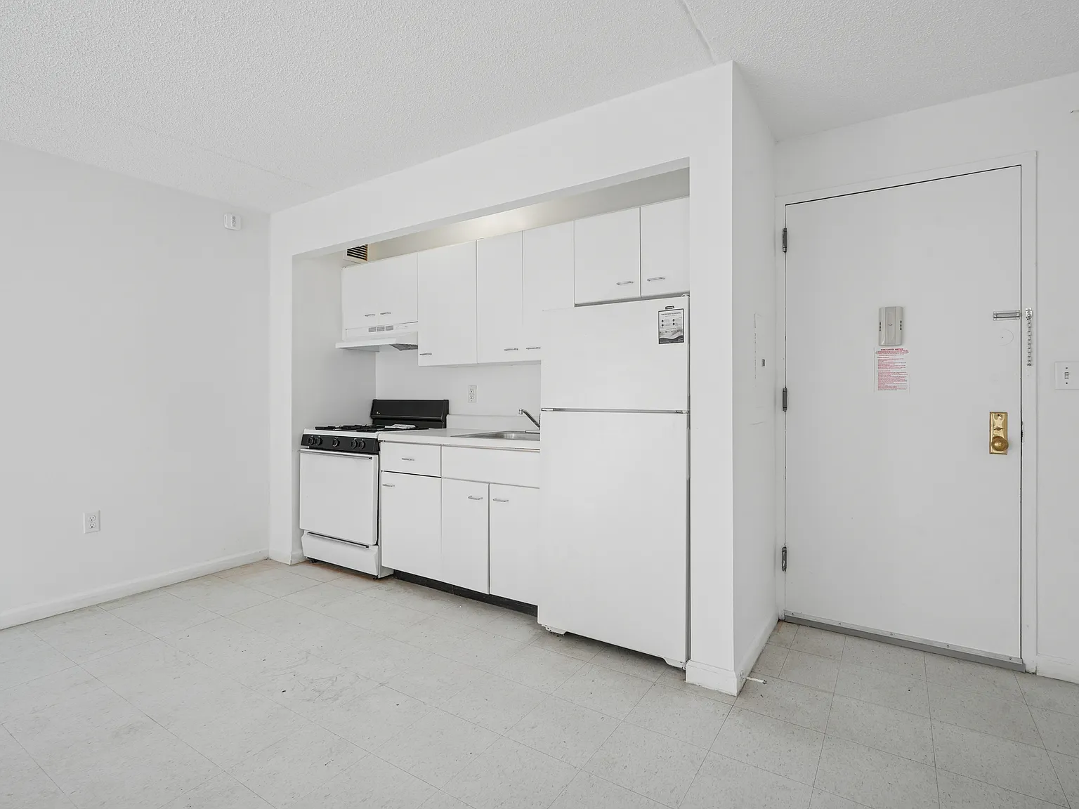 146 Beach 24th Street — Photo 4