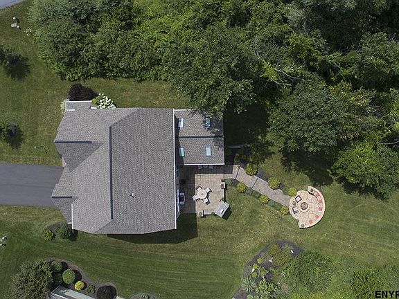 4th image of 21 Hidden Farm Ln
