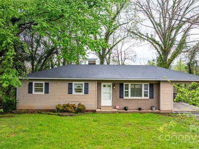 332 Swanson Dr SW, Lenoir, NC, 28645