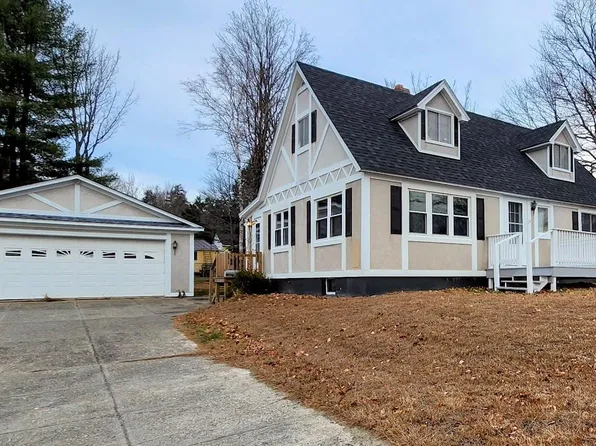 24 Vermont Street, Millinocket, ME 04462
