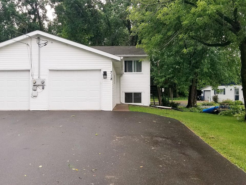 1st image of 718 Woodland Dr SE