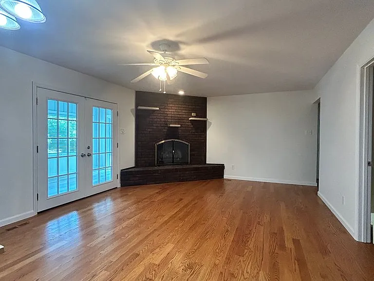 5916 Wells Rd — Photo 9