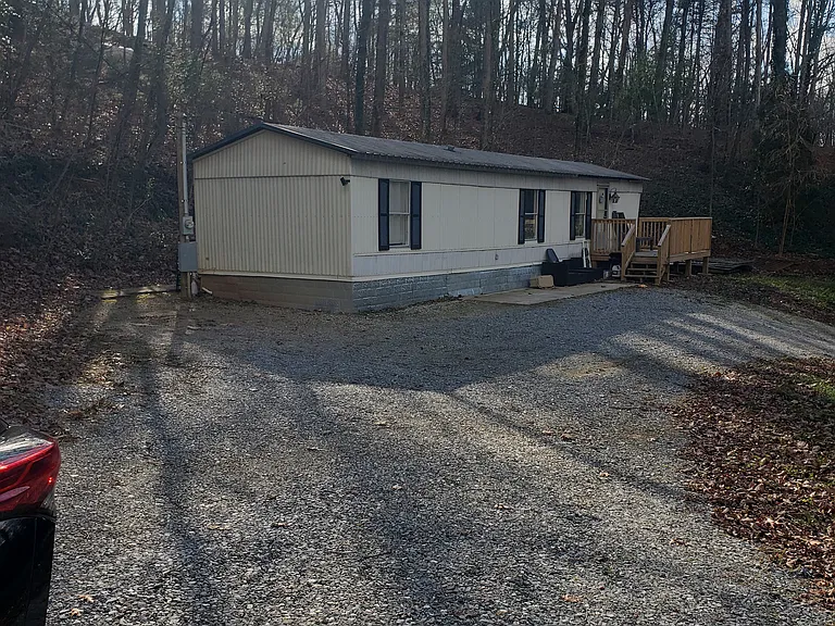 30 Virginia Dr — Photo 10