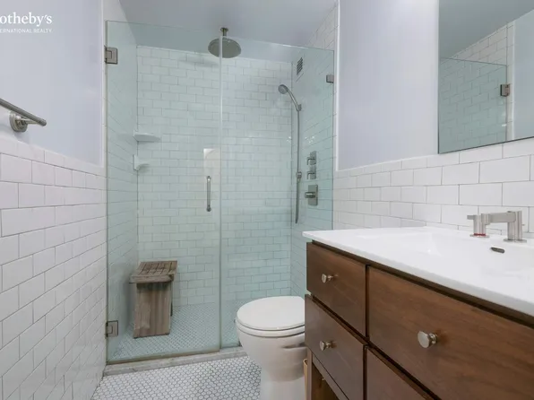 250 West 27th Street image 6 of 7