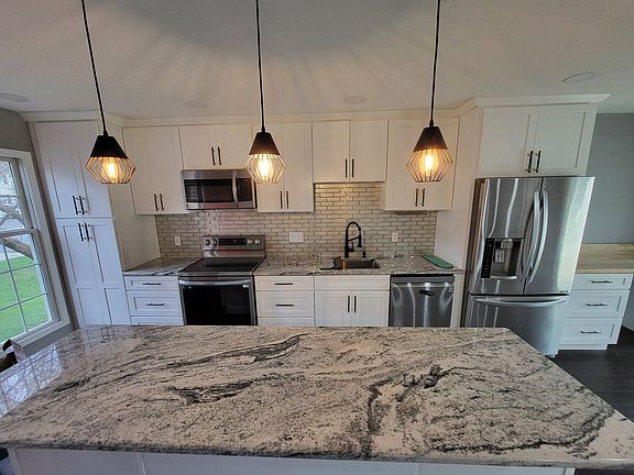 5th image of 446 Crosswinds Dr