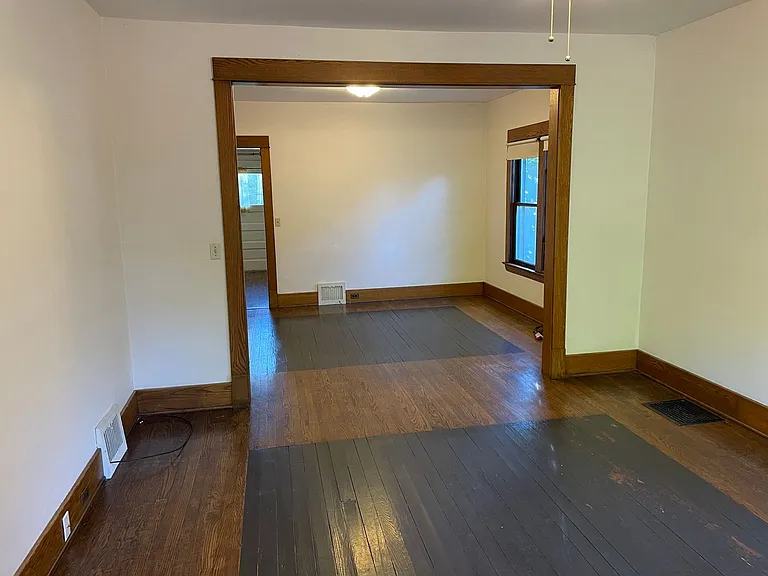 Move-In Special! Roomy 2 Bedroom Apartment On The Growing Nw Side! An Availability That Won't Last! — Photo 3