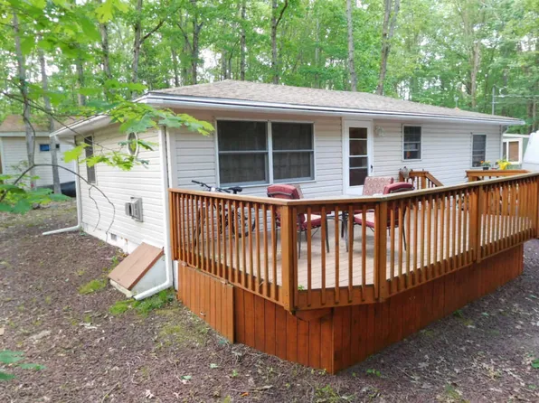 12 Fox Run Dr, White Haven, PA 18661