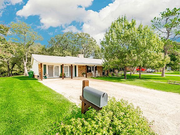 4th image of 4100 Holly Ln