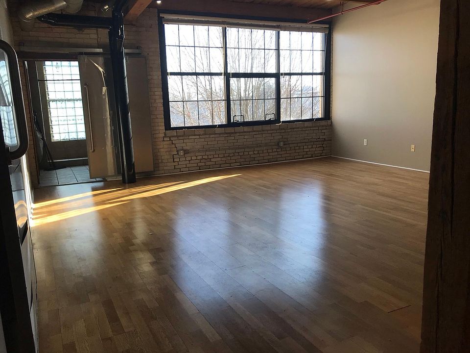 1st image of 533 Columbia Ave APT 253