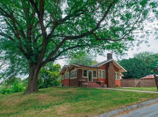 104 E Washington St, Colfax, IA 50054