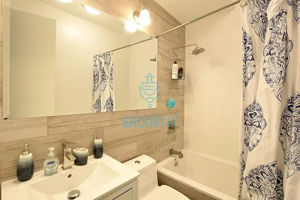 Rented by null | media 44