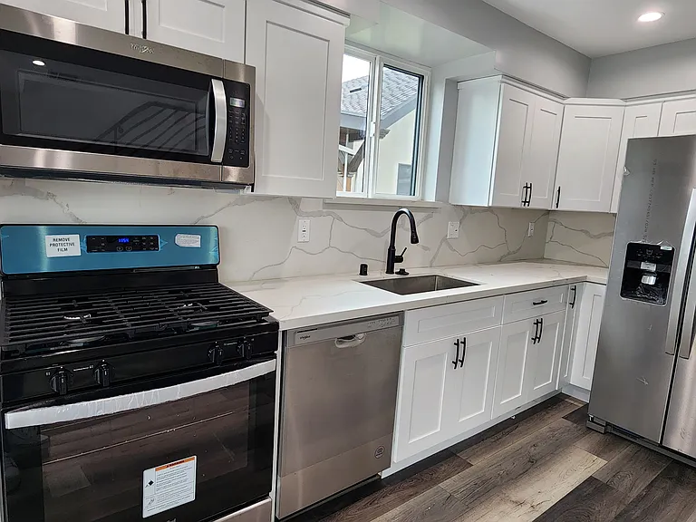 2406 Hauser Blvd #1/2 — Photo 4