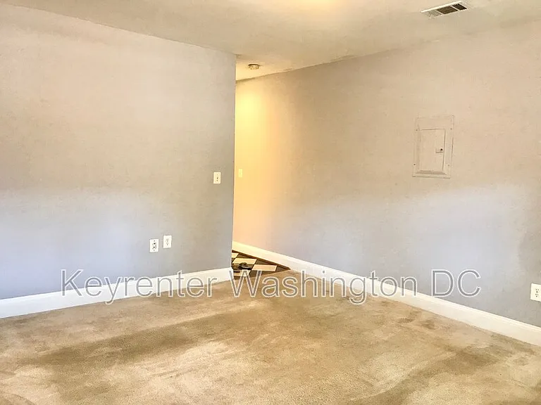 1700 W Virginia Ave NE #3 — Photo 20