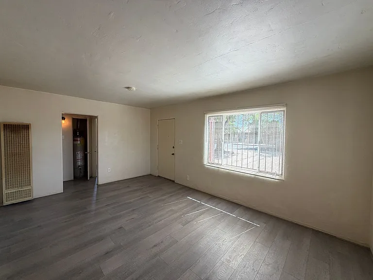 1801 Palomas Dr NE — Photo 4