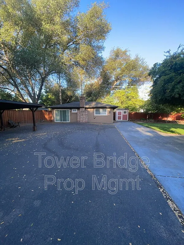 1 bed, 1.0 bath, $1,600 — Photo 1