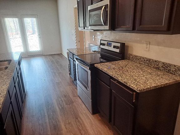 5th image of 7263 Lacey Dr