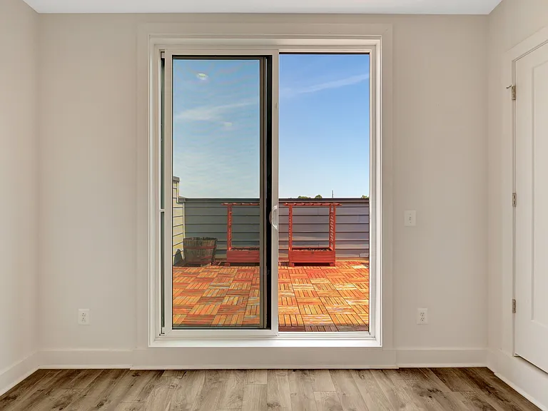 11247 Beaker St — Photo 37