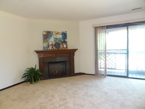 4th image of 1658 Dover Ct APT C