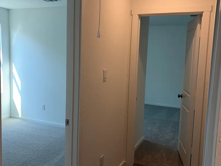 11540 Chestnut Rose — Photo 4