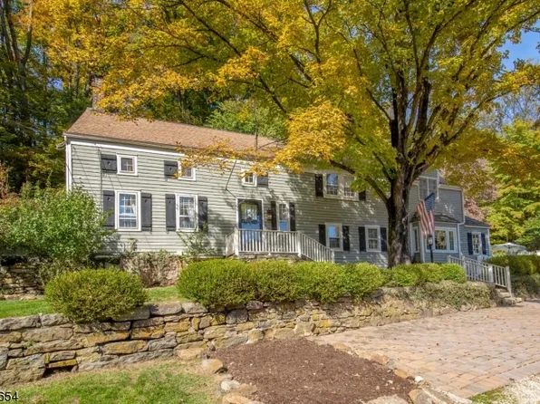 27 Combs Hollow Rd, Randolph Twp., NJ 07945