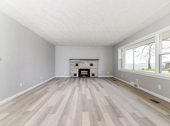 2nd image of 109 Sunrise Ave