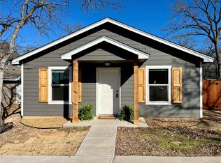 511 Longhorn Trl, Granbury, TX 76049