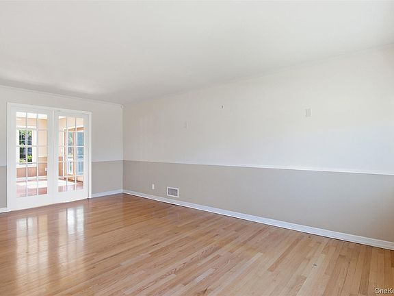 4th image of 2295 3rd Street