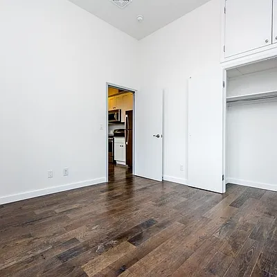 Rented by Nooklyn NYC LLC | media 78
