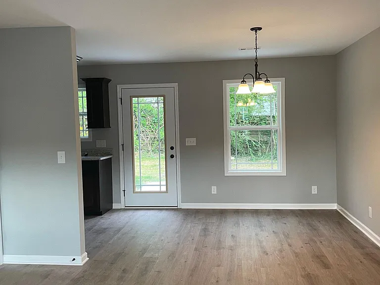 125 Dogwood Ct — Photo 16