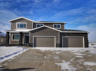 6931 Golden Valley Pkwy S, Fargo, ND