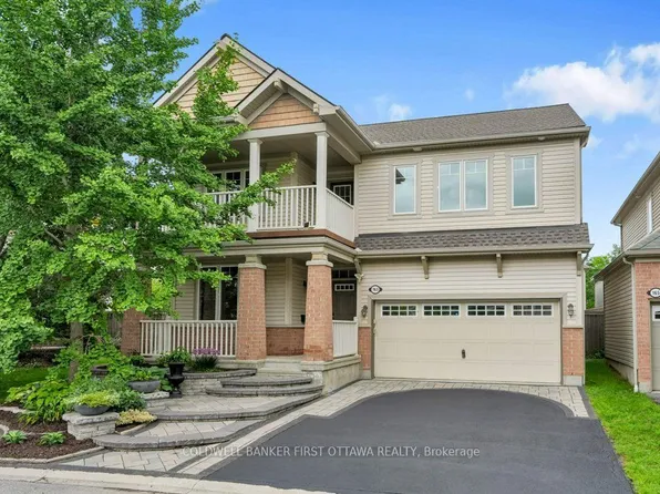 163 Sonesta Cir, Ottawa, ON K2S 0H1