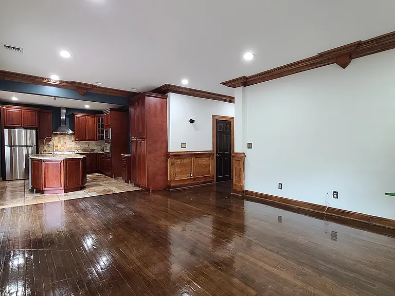 526 Moonachie Ave — Photo 9