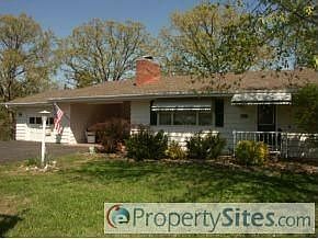 1st image of 113 Lakeshore Dr
