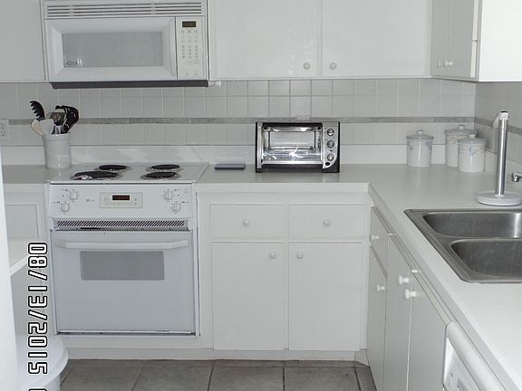 5th image of 815 Ocean Shore Blvd APT 11A