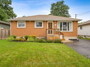 220 Cutress Ave, Welland, ON L3C 2S8