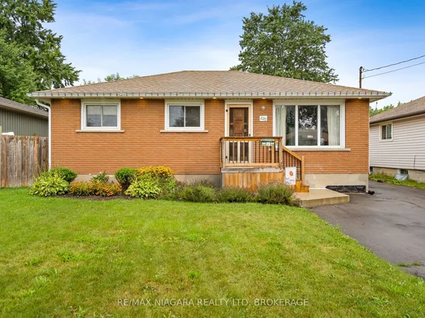 220 Cutress Ave, Welland, ON L3C 2S8