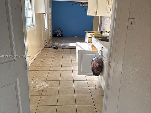 3rd image of 2831 SE 28th Rd