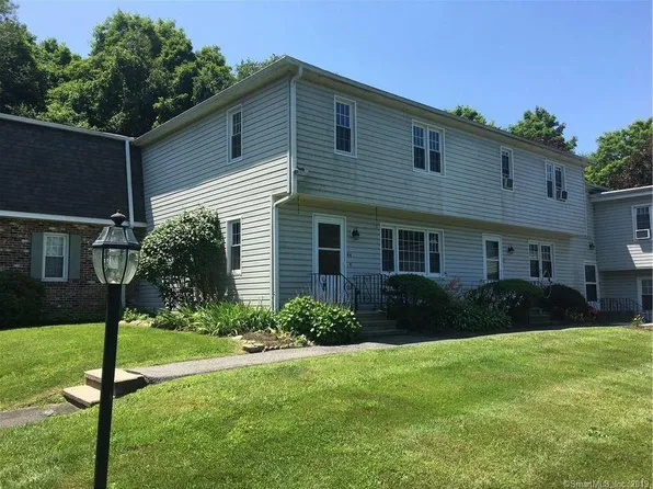 44 Whittlesey Dr Unit 44, Bethel, CT 06801