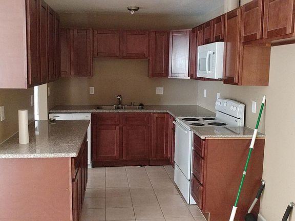2nd image of 205 E Trident Dr